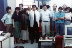 O Joe Oki με προσωπικό του γραφείου της Amstrad Hellas